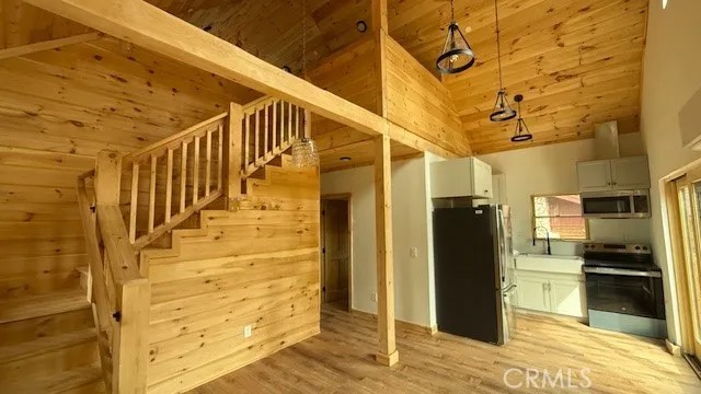 33149 Holcomb Creek Drive