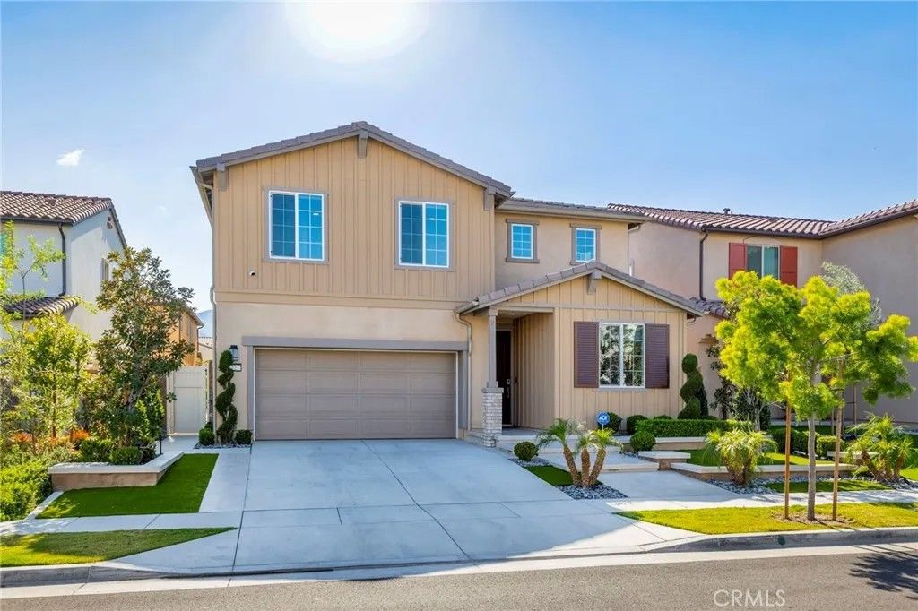 Photo of 2227 Melogold Way, Corona, CA 92883 (MLS # SW26054140)