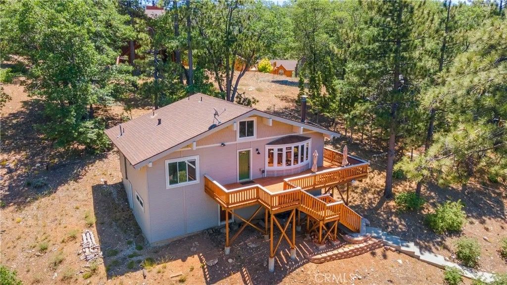 Photo of 39576 Oak Glen Road, Fawnskin, CA 92333 (MLS # IG26085930)