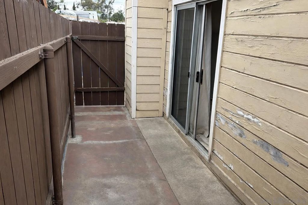 Photo of 627 W 6th Ave, Escondido, CA 92025 (MLS # 260008919)