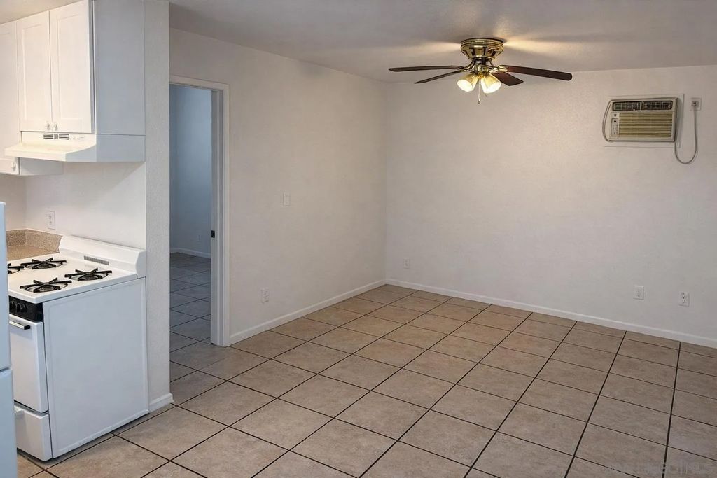 Photo of 627 W 6th Ave, Escondido, CA 92025 (MLS # 260008919)