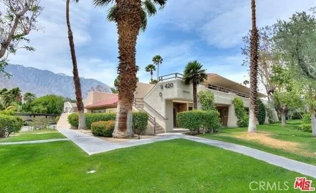 Photo of 420 N Villa Court #211, Palm Springs, CA 92262 (MLS # OC26066565)
