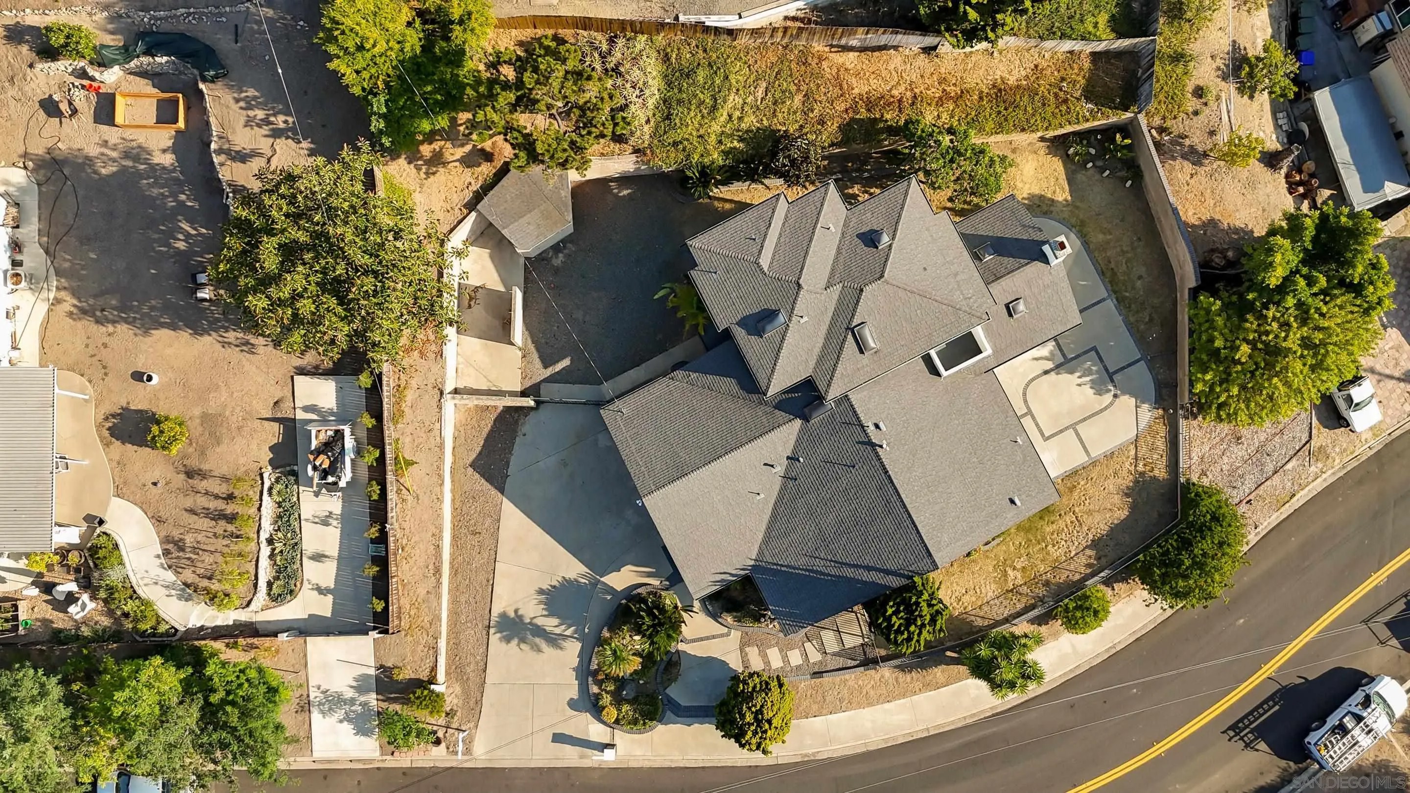 9977 Cristobal Dr