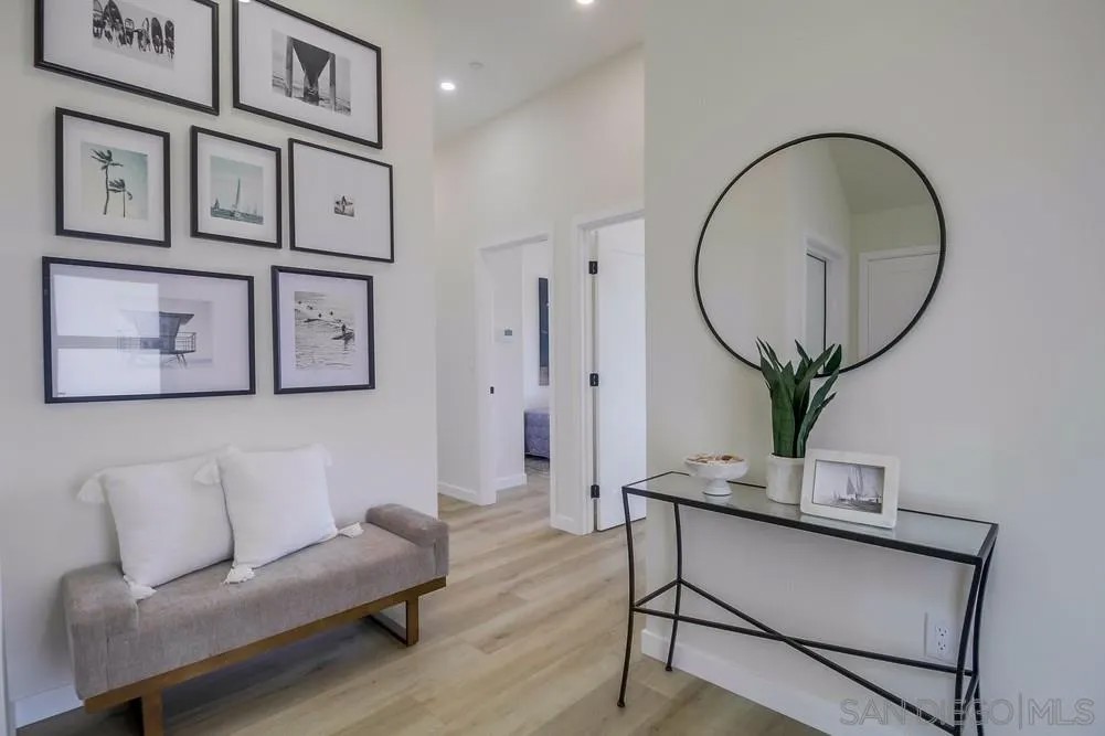 4607 Santa Cruz