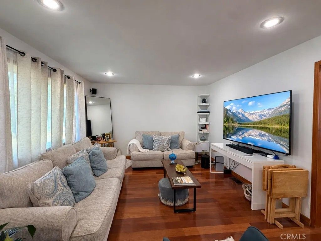 Photo of 555 Hickory Lane, Pasadena, CA 91103 (MLS # MB26069509)