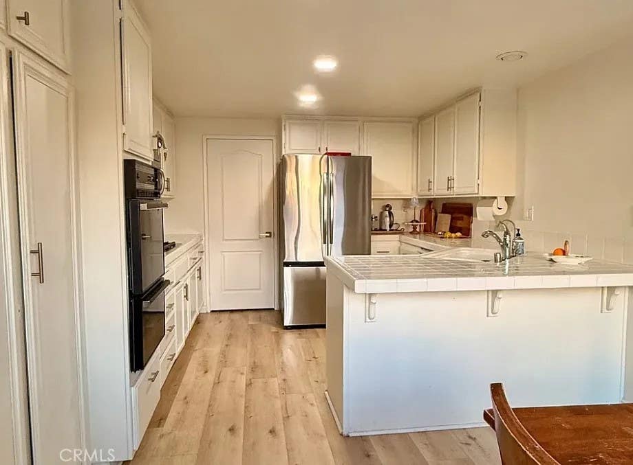 Photo of 1217 Avenida Roundelay, San Jacinto, CA 92583 (MLS # SW26186354)