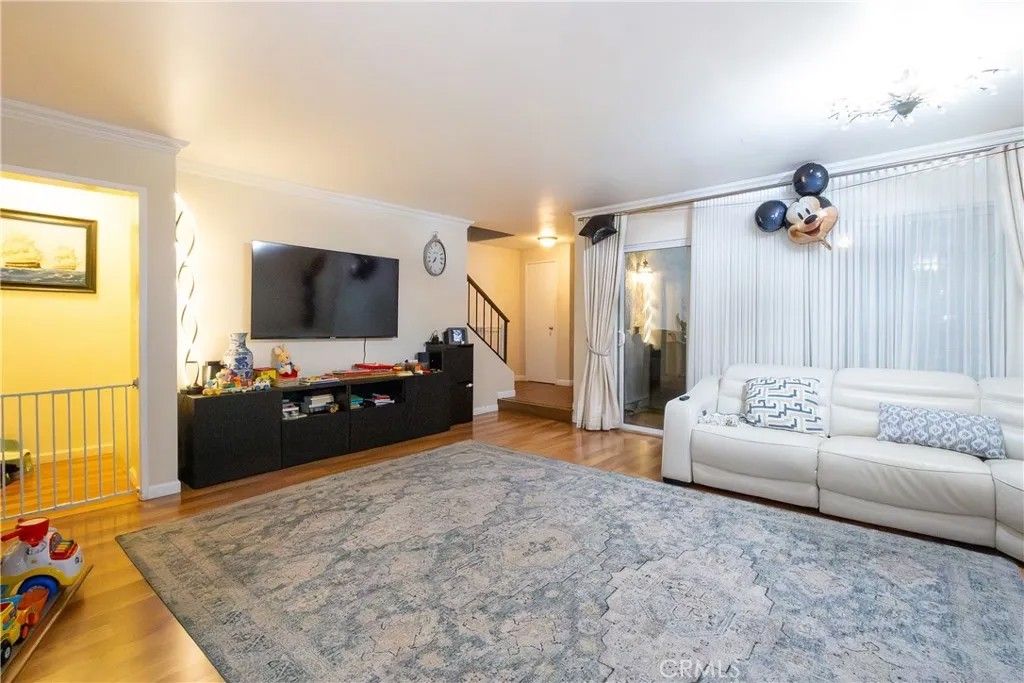 Photo of 9551 Via Ricardo, Burbank, CA 91504 (MLS # BB25279403)