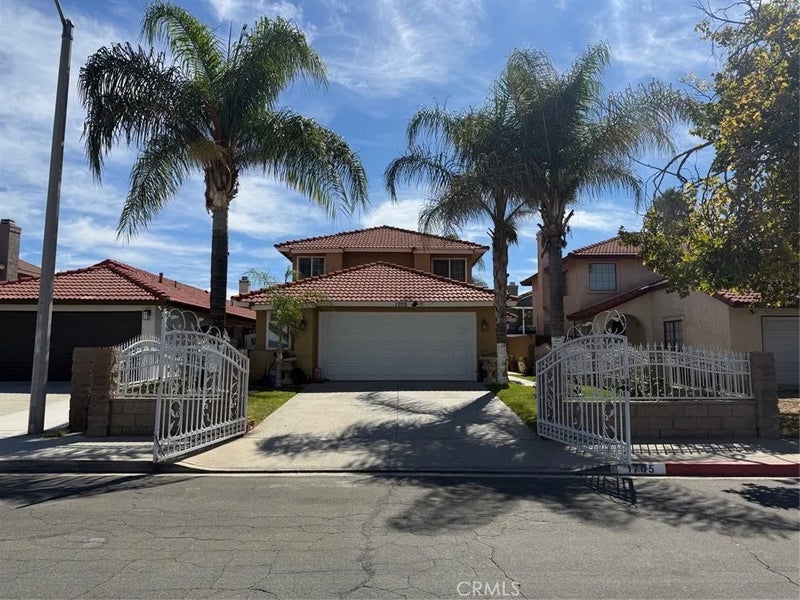 1705 Edgefield
