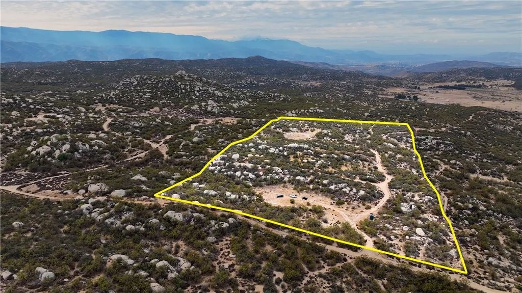 Photo of 12 Sycamore Springs, Aguanga, CA 92536 (MLS # SW24252474)