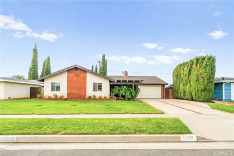 Tiny photo for 12911 Dean St, Santa Ana, CA 92705 (MLS # SW25262964)