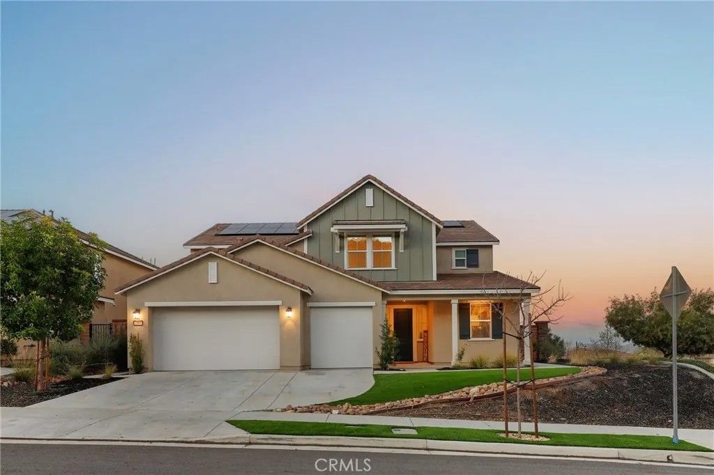 Photo of 2805 Santa Fiora Cir, Corona, CA 92882 (MLS # OC26042962)