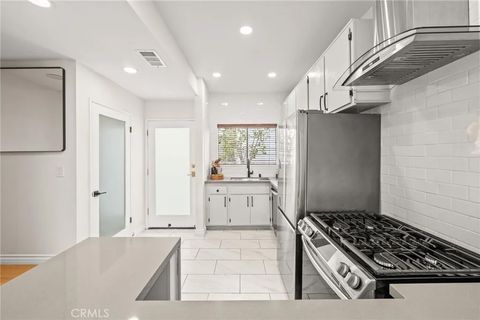 Tiny photo for 2500 Abbot Kinney Boulevard #5, Venice, CA 90291 (MLS # SW25245772)