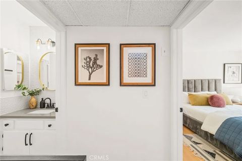 Tiny photo for 2500 Abbot Kinney Boulevard #5, Venice, CA 90291 (MLS # SW25245772)