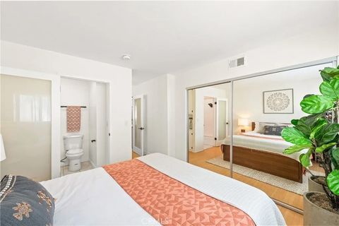Tiny photo for 2500 Abbot Kinney Boulevard #5, Venice, CA 90291 (MLS # SW25245772)