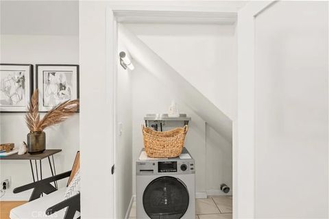 Tiny photo for 2500 Abbot Kinney Boulevard #5, Venice, CA 90291 (MLS # SW25245772)
