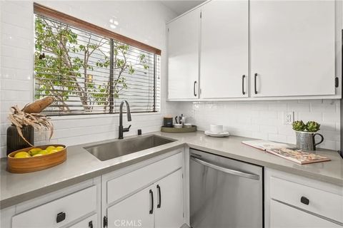 Tiny photo for 2500 Abbot Kinney Boulevard #5, Venice, CA 90291 (MLS # SW25245772)