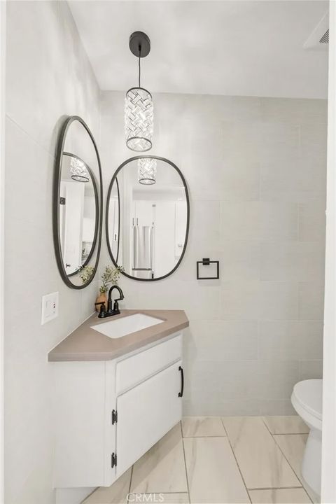 Tiny photo for 2500 Abbot Kinney Boulevard #5, Venice, CA 90291 (MLS # SW25245772)