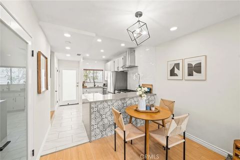 Tiny photo for 2500 Abbot Kinney Boulevard #5, Venice, CA 90291 (MLS # SW25245772)
