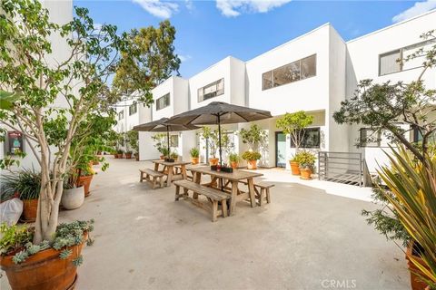 Tiny photo for 2500 Abbot Kinney Boulevard #5, Venice, CA 90291 (MLS # SW25245772)