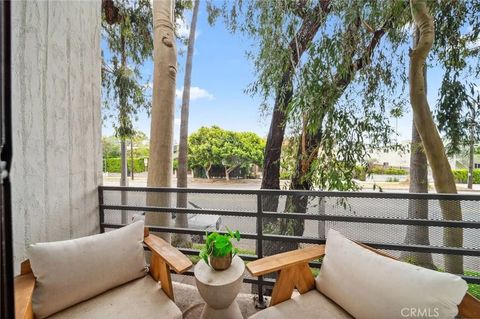 Tiny photo for 2500 Abbot Kinney Boulevard #5, Venice, CA 90291 (MLS # SW25245772)