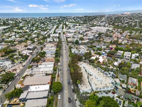Tiny photo for 2500 Abbot Kinney Boulevard #5, Venice, CA 90291 (MLS # SW25245772)