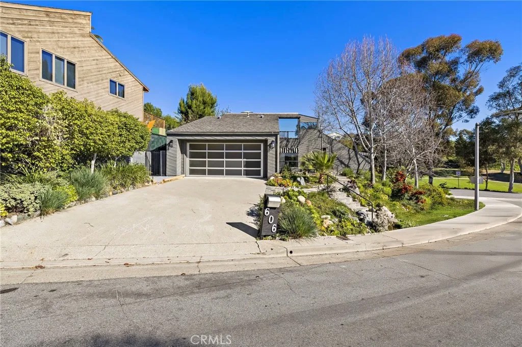 606 Calle Del Cerrito