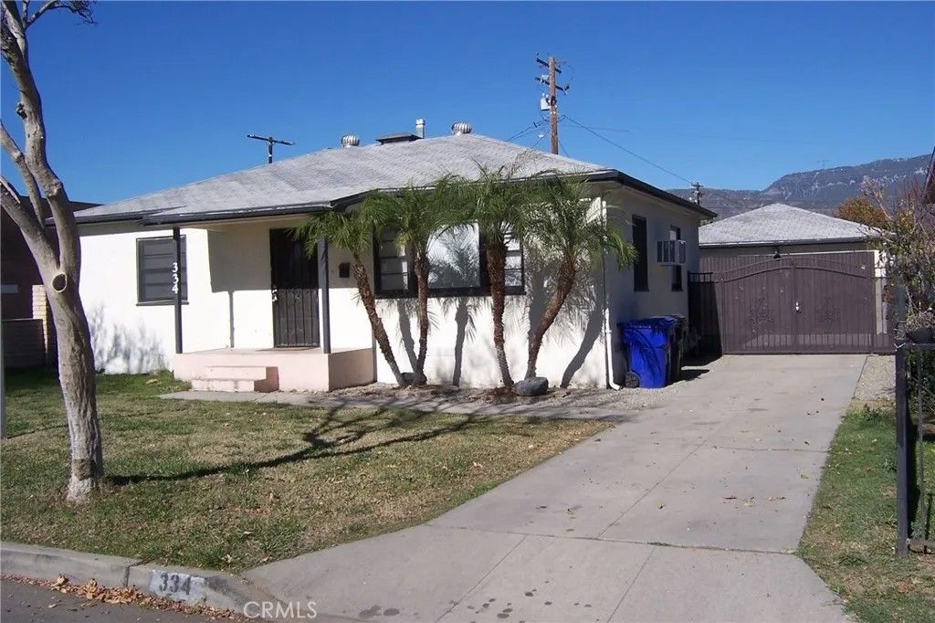Photo of 334 Country Club, San Bernardino, CA 92404 (MLS # IG25273169)