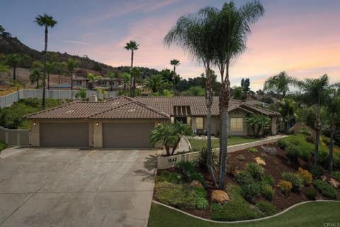 Photo of 1542 Glasgow Ln, Escondido, CA 92027 (MLS # NDP2606747)
