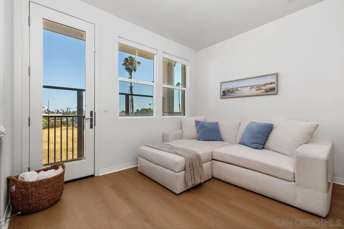523 Sandpiper