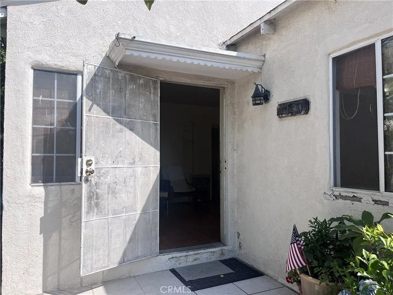 4130 Redwood Avenue