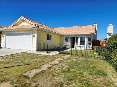 Photo of 36839 Goldenview Way, Palmdale, CA 93552 (MLS # SR26016485)