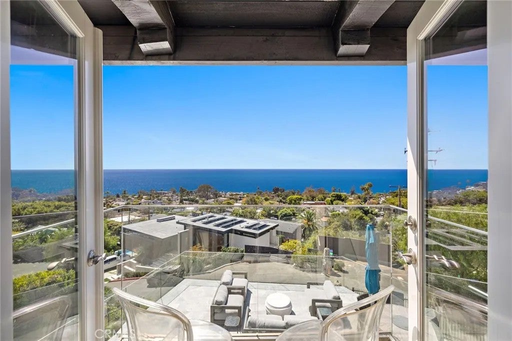 Photo of 31502 Mar Vista, Laguna Beach, CA 92651 (MLS # OC26205663)
