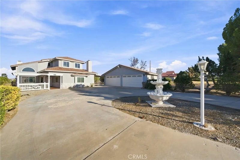 8609 Maple