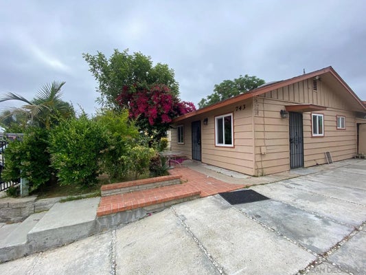 743 PARK PL, ESCONDIDO, CA 92025 - Image 0fecbbf7e7facccdfd53f5ebc7305ca5/2815648911