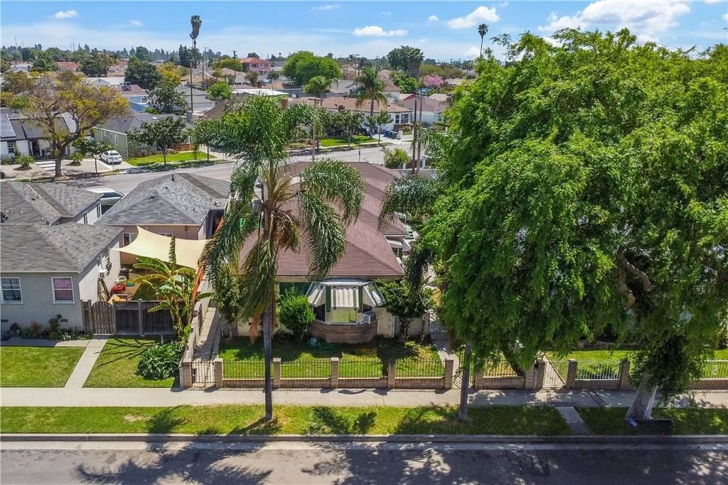 Photo of 264 Margaret Ave, Los Angeles, CA 90022 (MLS # WS26004764)