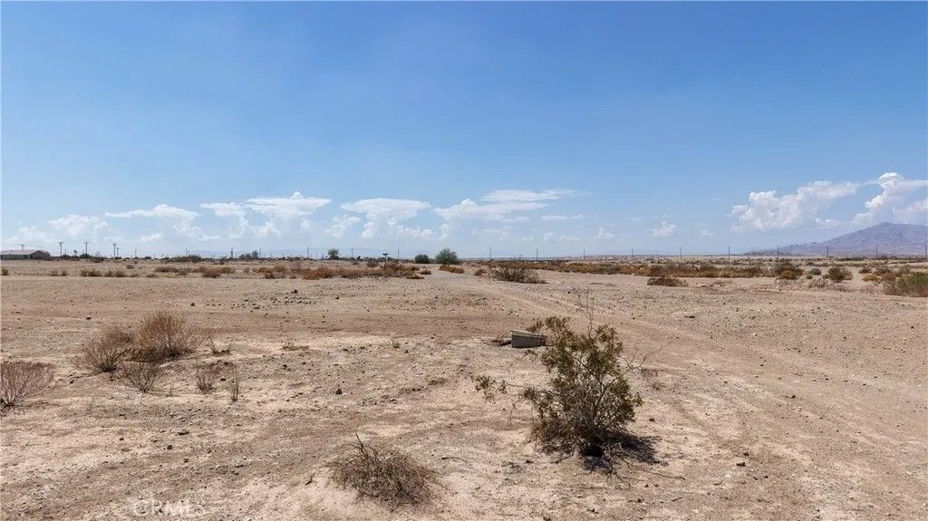 Photo of 2493 Pine Ave, Thermal, CA 92274 (MLS # SW26025737)