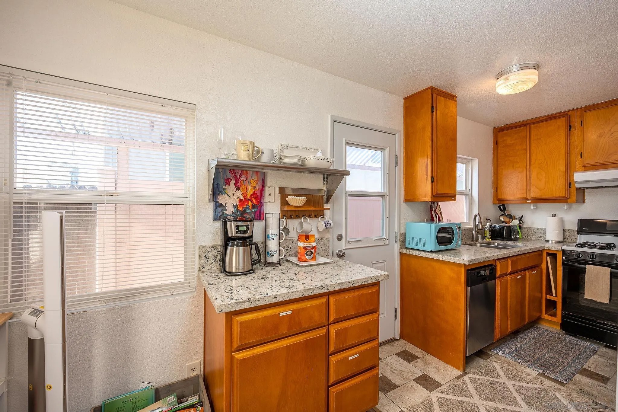 830-832 Pismo Ct