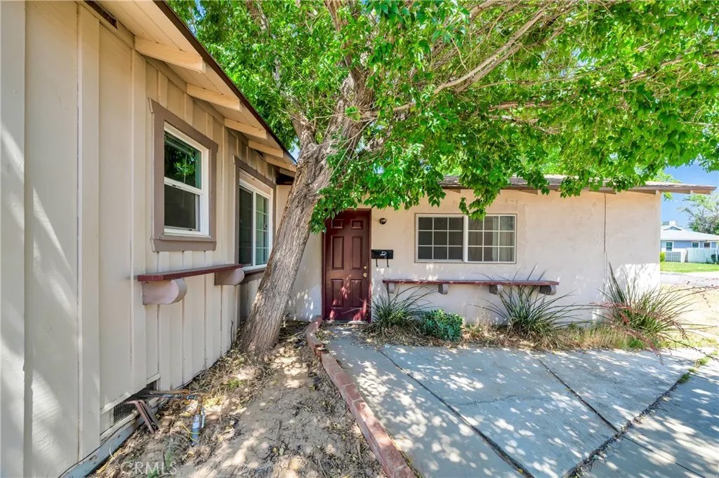 841 W Avenue J9