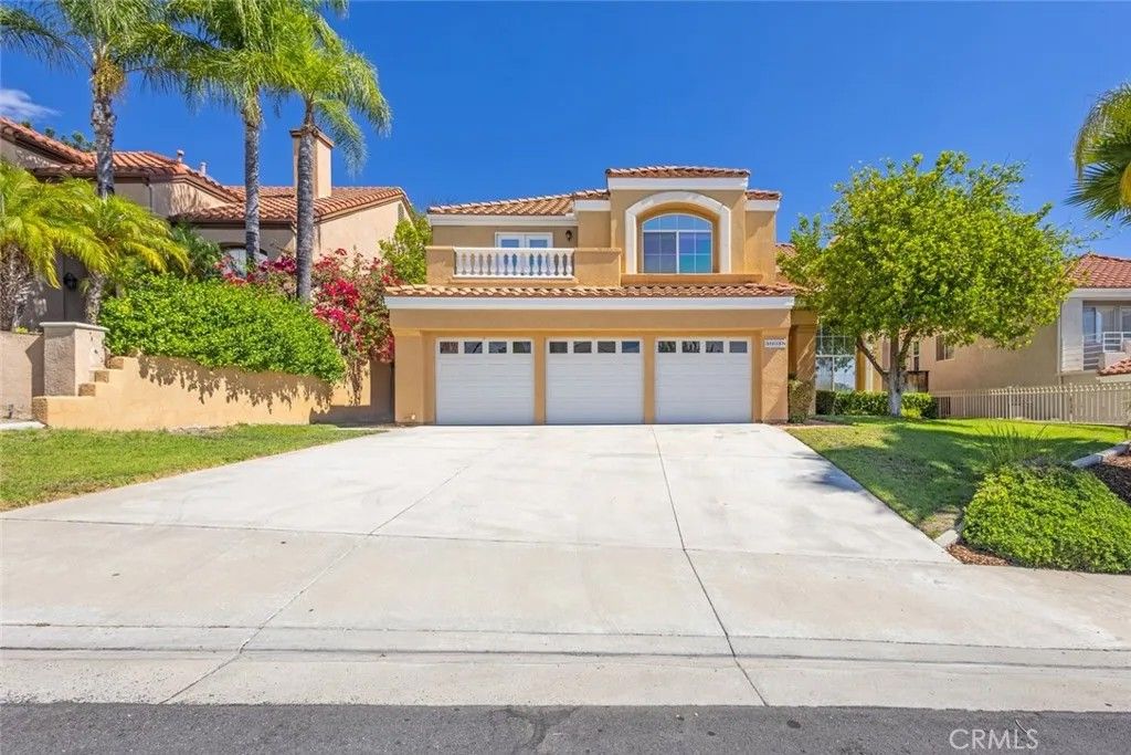 Photo of 36038 Ravello Court, Murrieta, CA 92562 (MLS # SW25226245)