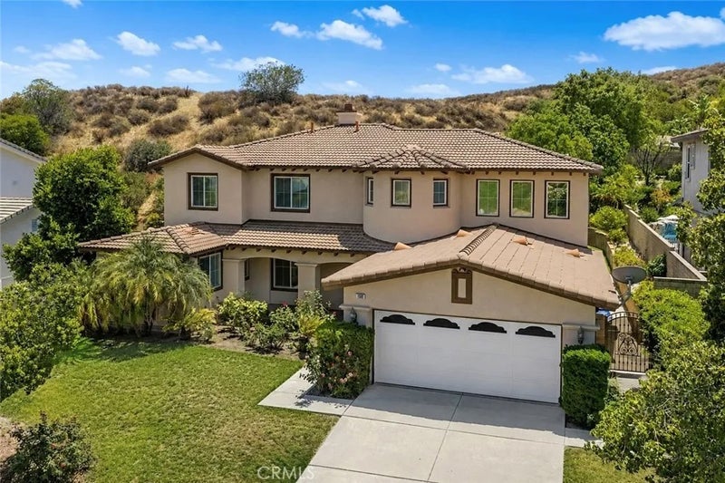 1696 Tamarron