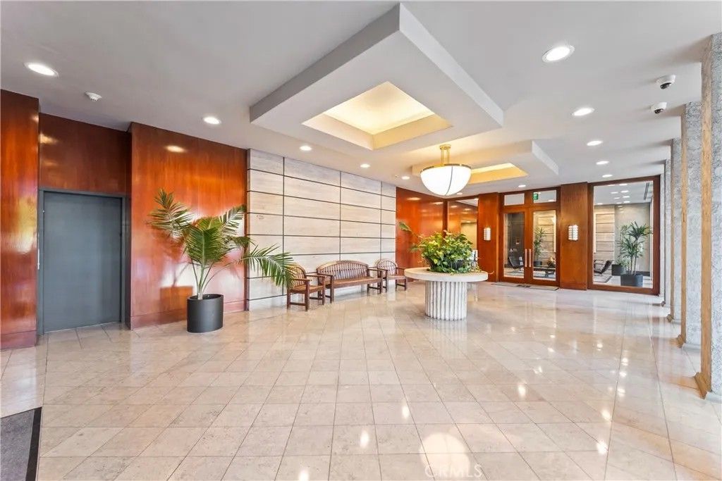 Photo of 800 W 1st St #3203, Los Angeles, CA 90012 (MLS # GD26034353)