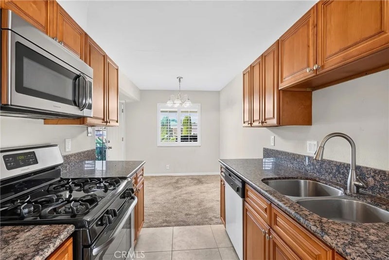 285 S Thomas