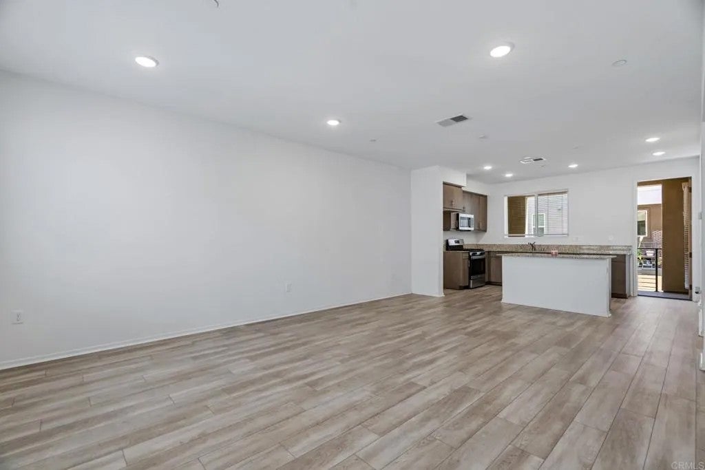 5280 Beachfront Cove 241