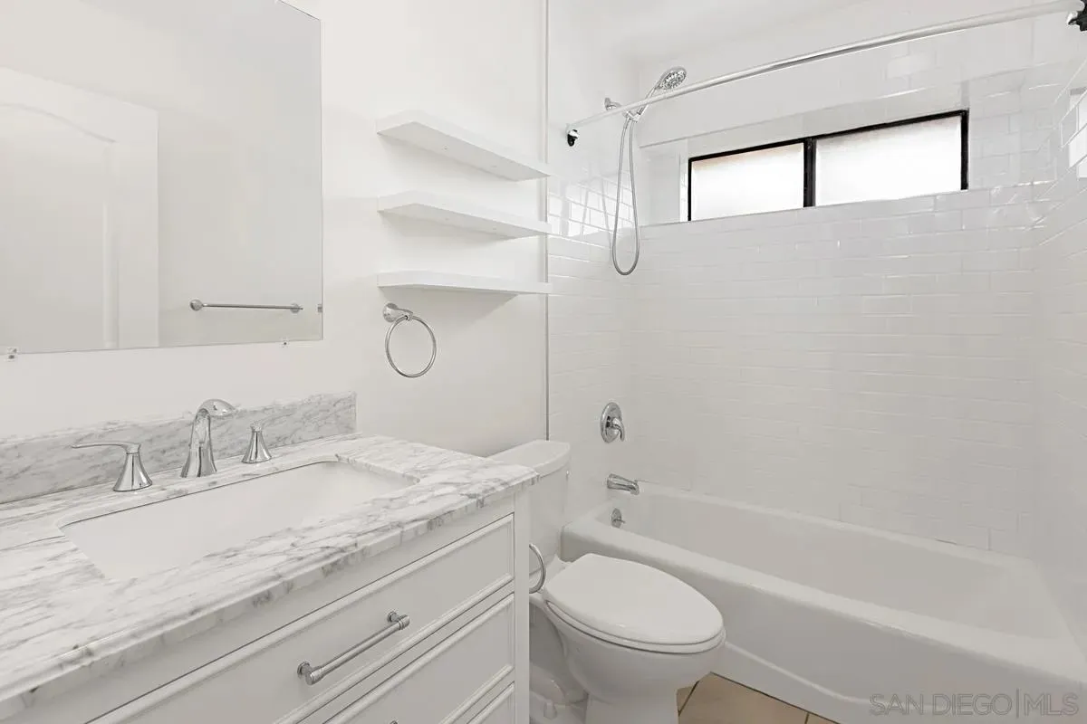 La Jolla, California 92037, United States, 5 Bedrooms Bedrooms, ,4 BathroomsBathrooms,Residential,Active,243624