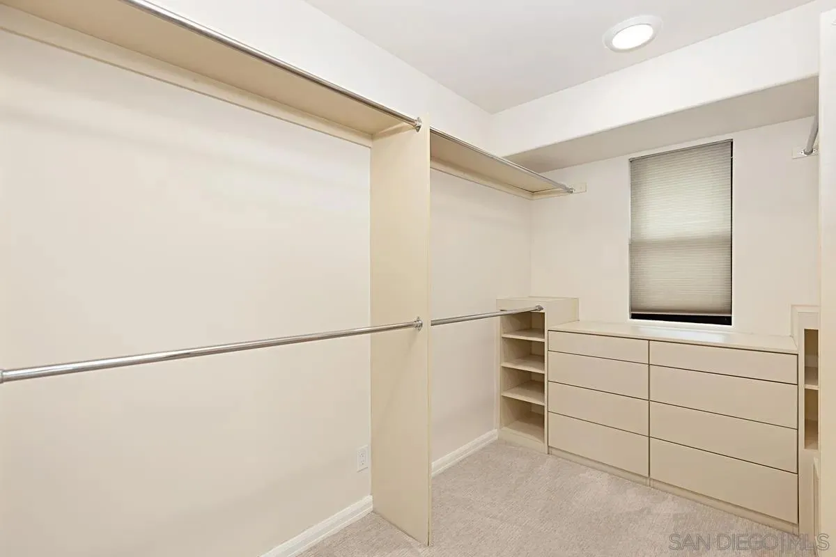 La Jolla, California 92037, United States, 5 Bedrooms Bedrooms, ,4 BathroomsBathrooms,Residential,Active,243624