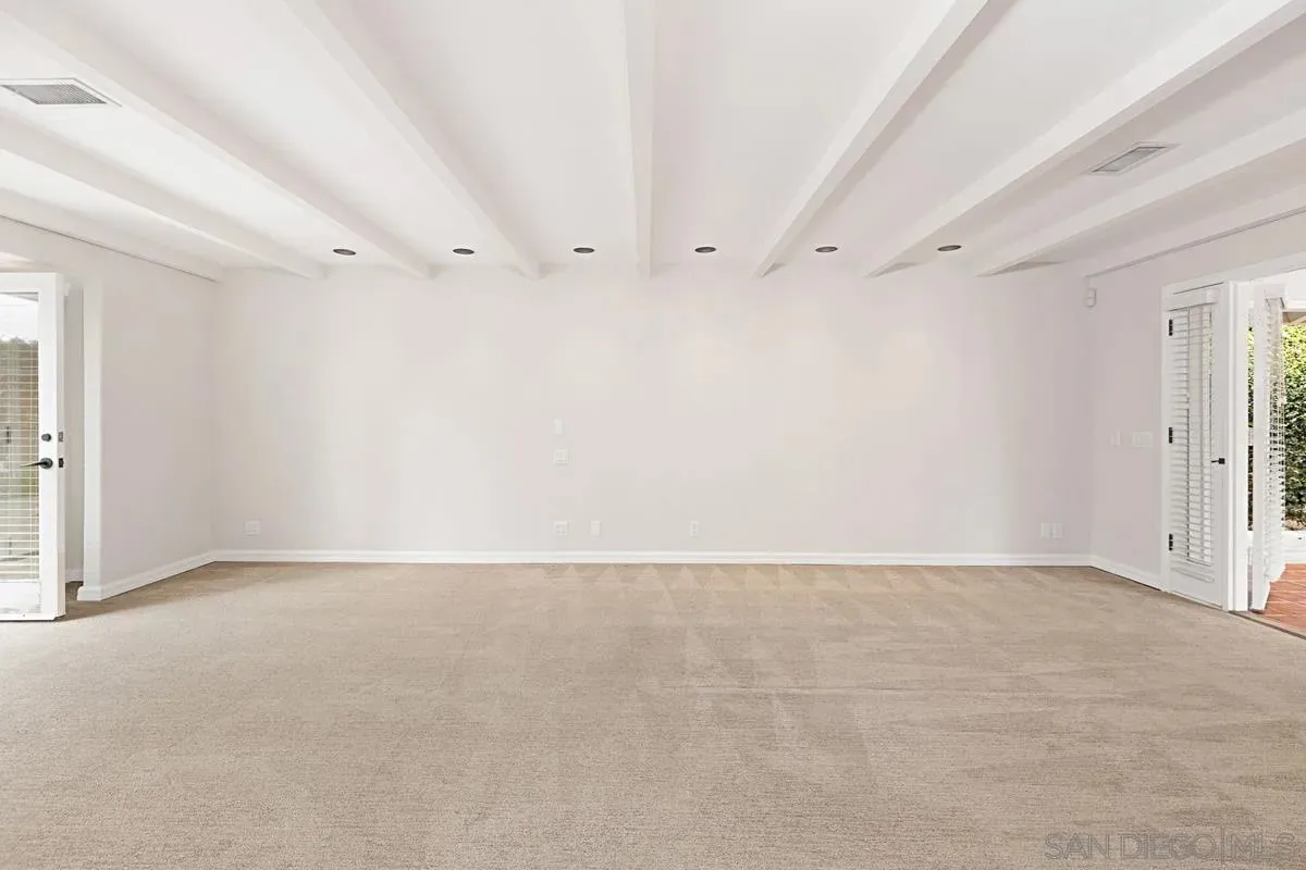 La Jolla, California 92037, United States, 5 Bedrooms Bedrooms, ,4 BathroomsBathrooms,Residential,Active,243624