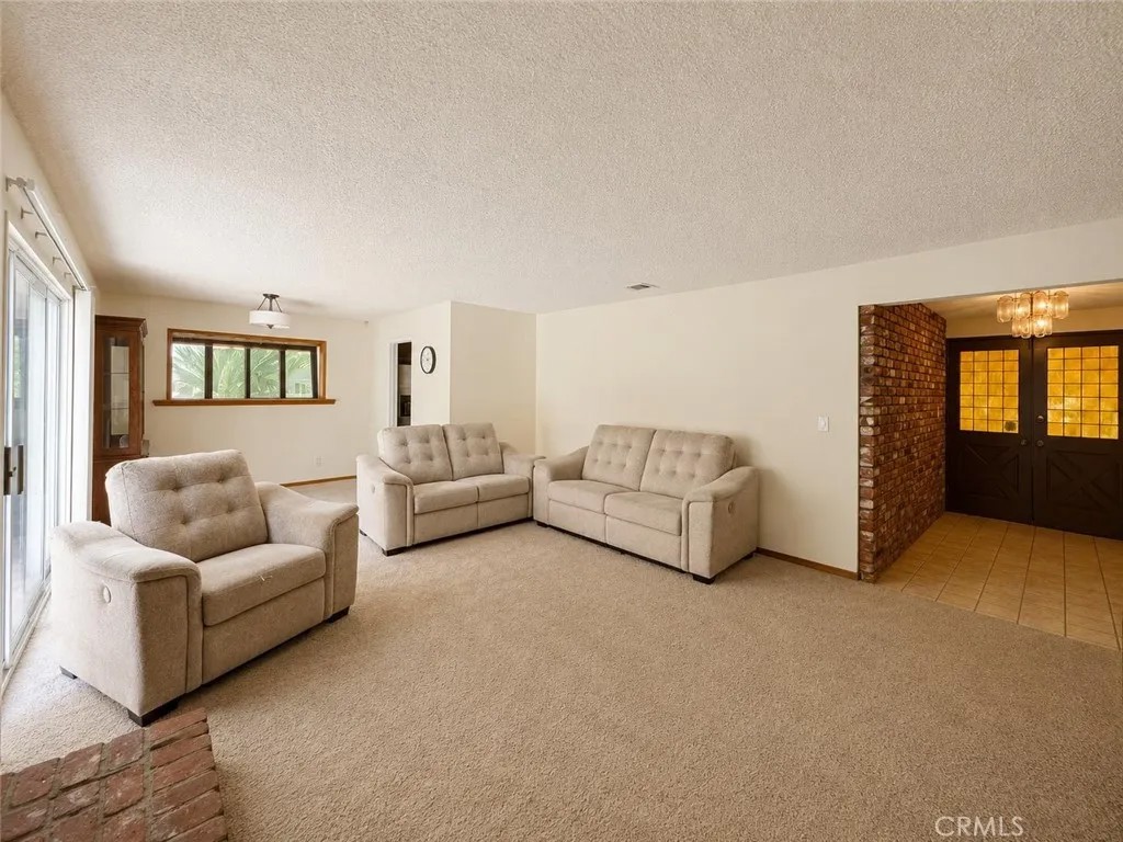 25825 Holly Vista Boulevard