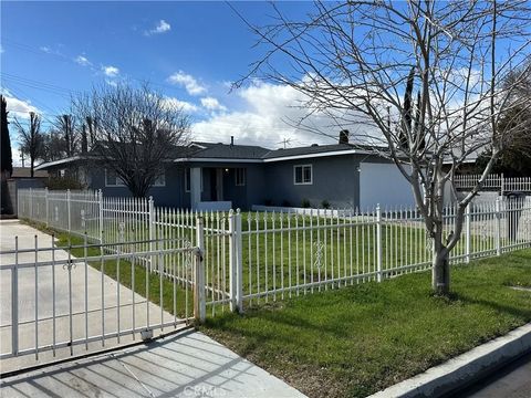 Photo of 1380 Indian Sage Rd, Lancaster, CA 93534 (MLS # SR26036763)