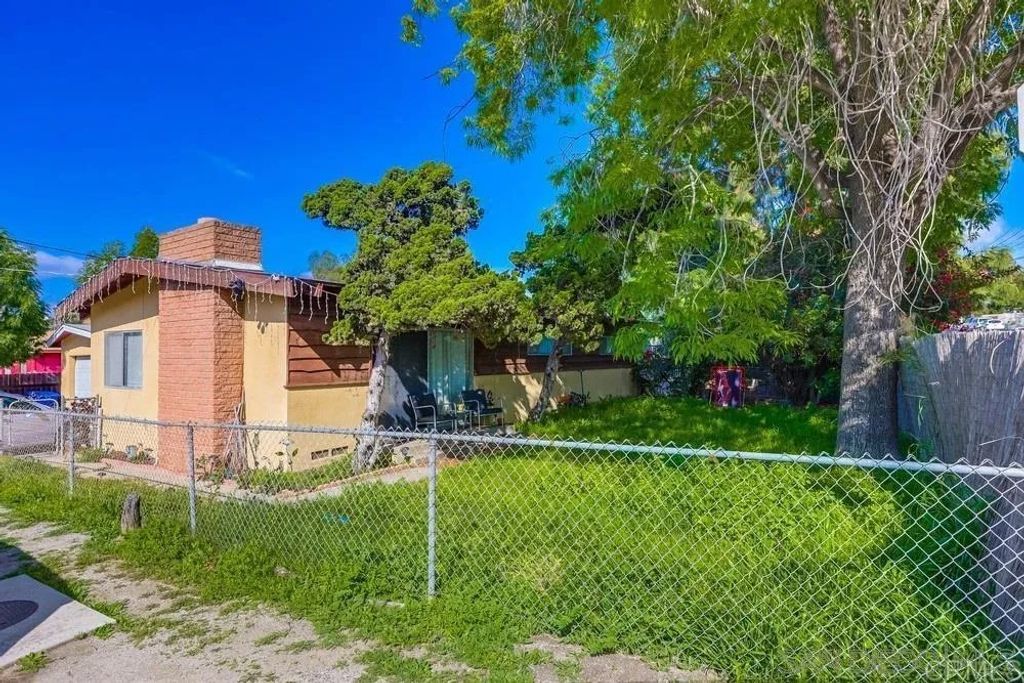 Photo of 7316 Pacific Avenue, Lemon Grove, CA 91945 (MLS # PTP2602769)