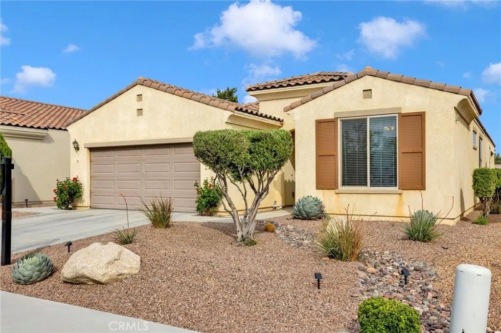 Photo of 10857 Green Valley, Apple Valley, CA 92308 (MLS # HD26080779)